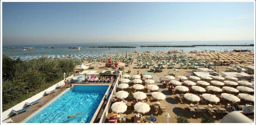 Hotel Rosa Maria Elite Беллария-Иджеа-Марина Экстерьер фото