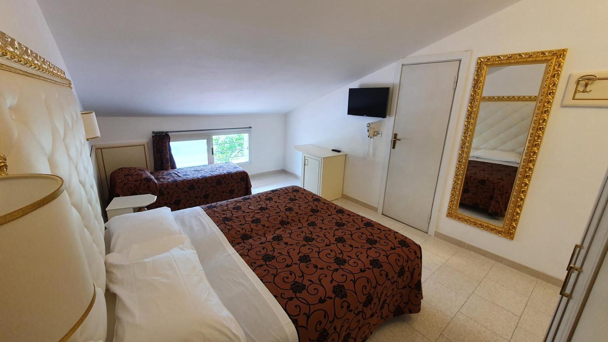 Hotel Rosa Maria Elite Беллария-Иджеа-Марина Номер фото