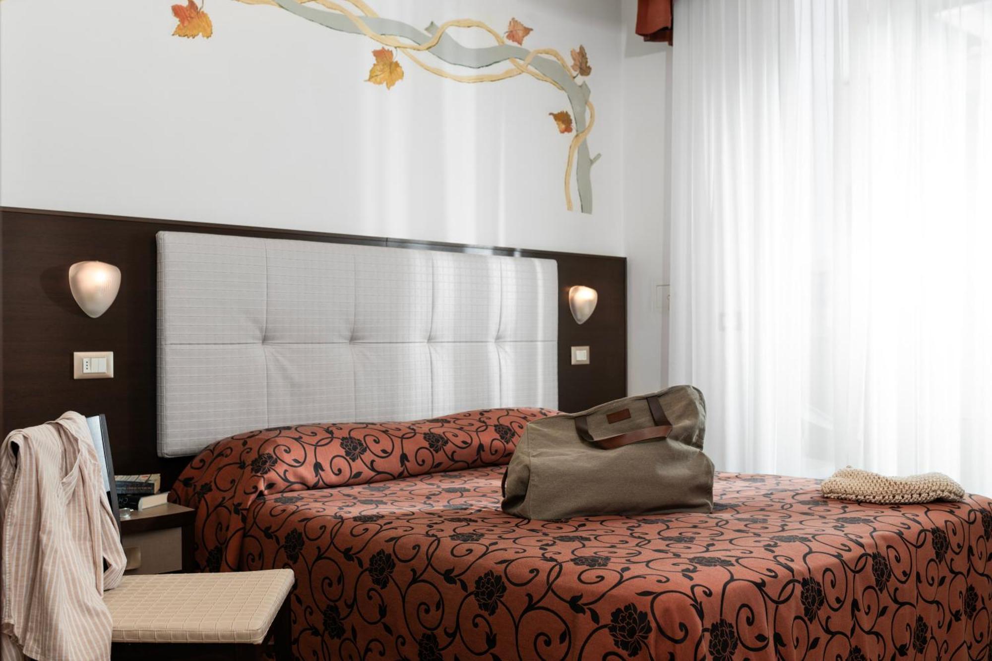 Hotel Rosa Maria Elite Беллария-Иджеа-Марина Экстерьер фото