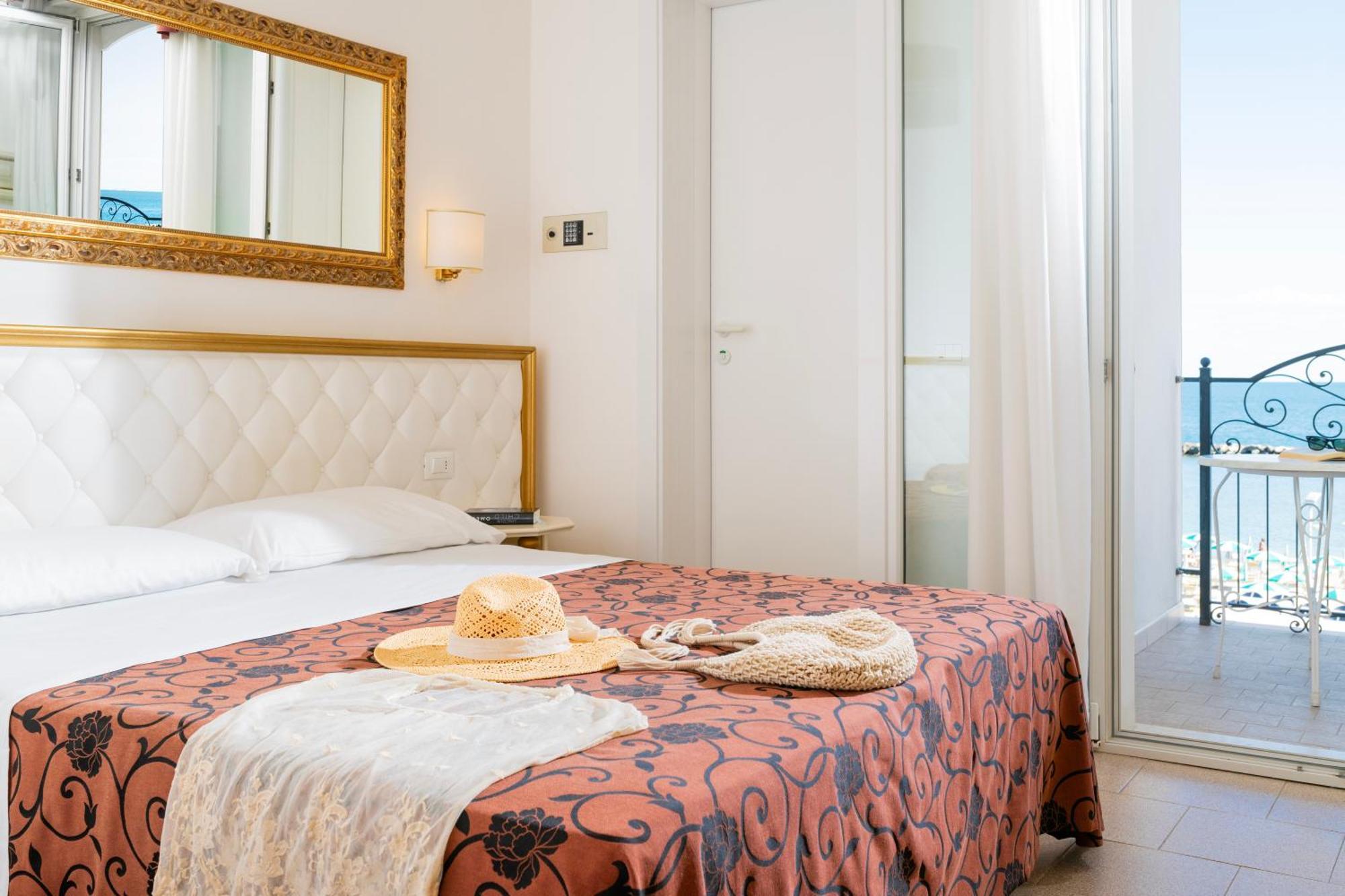 Hotel Rosa Maria Elite Беллария-Иджеа-Марина Экстерьер фото