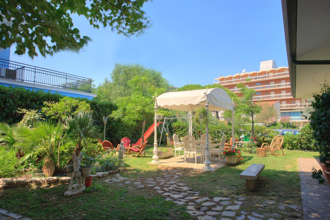 Hotel Rosa Maria Elite Беллария-Иджеа-Марина Экстерьер фото