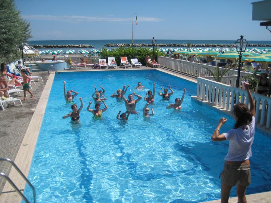Hotel Rosa Maria Elite Беллария-Иджеа-Марина Экстерьер фото