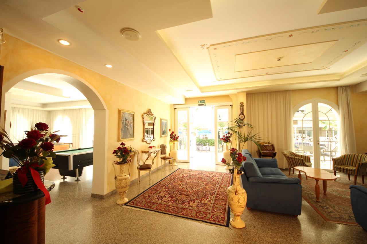 Hotel Rosa Maria Elite Беллария-Иджеа-Марина Экстерьер фото