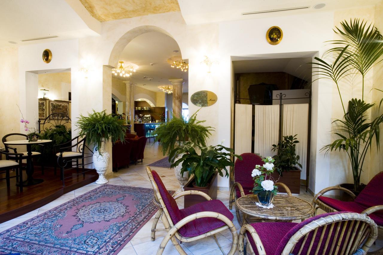 Hotel Rosa Maria Elite Беллария-Иджеа-Марина Экстерьер фото